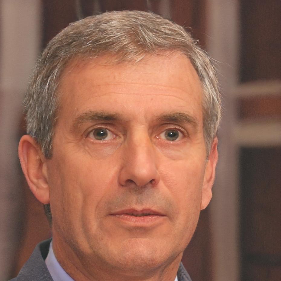 Portrait of Dáithí Keegan, mortgage and property consultant